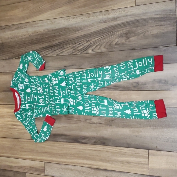 Green and White Christmas themed long sleeve sz 6 Carter's pajamas - Picture 2 of 10